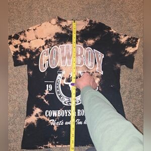 Womens Small Cowboys Tee